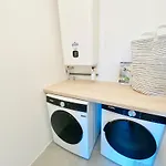 Et Salle De Bain Privee Dans Partage Avec Toilettes Partages - - Tram B - Ref R1 *