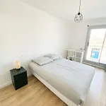 Et Salle De Bain Privee Dans Partage Avec Toilettes Partages - - Tram B - Ref R1 * Talence