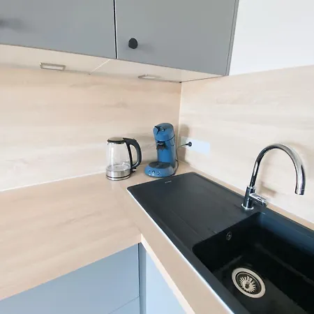 Et Salle De Bain Privee Dans Partage Avec Toilettes Partages - - Tram B - Ref R1 Talence