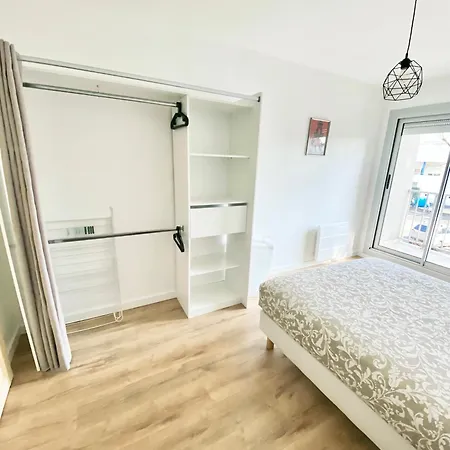 Et Salle De Bain Privee Dans Partage Avec Toilettes Partages - - Tram B - Ref R1
