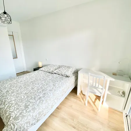 Et Salle De Bain Privee Dans Partage Avec Toilettes Partages - - Tram B - Ref R1 Habitación en casa particular *